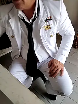 Snapshot of MiguelBISEX chatting on October 6, 2025, 5:24 pm MiguelBISEX online show from October 6, 2025, 5:24 pm