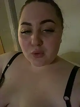 Snapshot of ihaveasecret_ chatting on March 21, 2025, 5:45 pm ihaveasecret online show from March 21, 2025, 5:45 pm