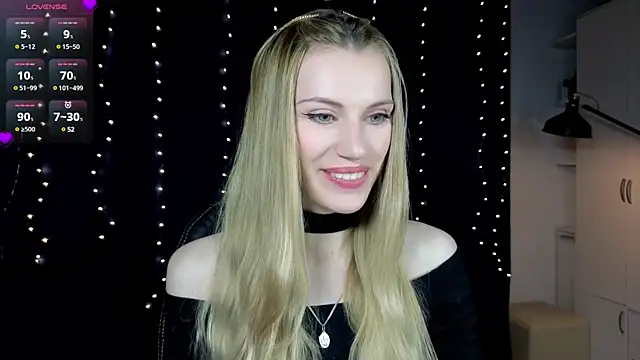 Snapshot of Lilianna_Just chatting on February 23, 2025, 4:35 pm Lilianna Just online show from February 23, 2025, 4:35 pm