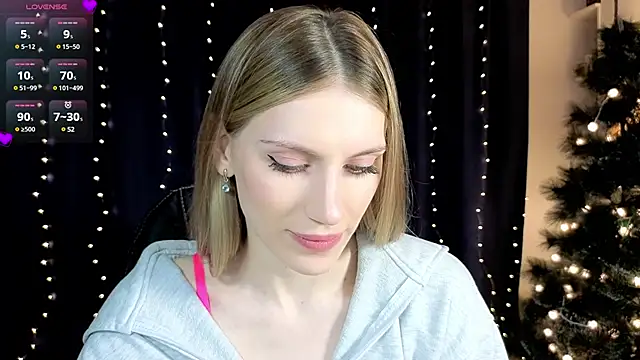 Snapshot of Lilianna_Just chatting on January 2, 2025, 3:19 pm Lilianna Just online show from January 2, 2025, 3:19 pm