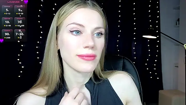 Snapshot of Lilianna_Just chatting on March 7, 2025, 4:11 pm Lilianna Just online show from March 7, 2025, 4:11 pm