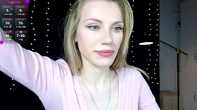 Snapshot of Lilianna_Just chatting on March 14, 2025, 6:29 pm Lilianna Just online show from March 14, 2025, 6:29 pm