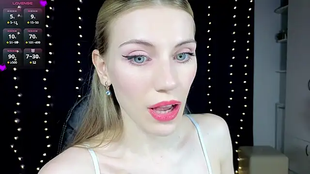 Snapshot of Lilianna_Just chatting on January 12, 2025, 4:40 pm Lilianna Just online show from January 12, 2025, 4:40 pm