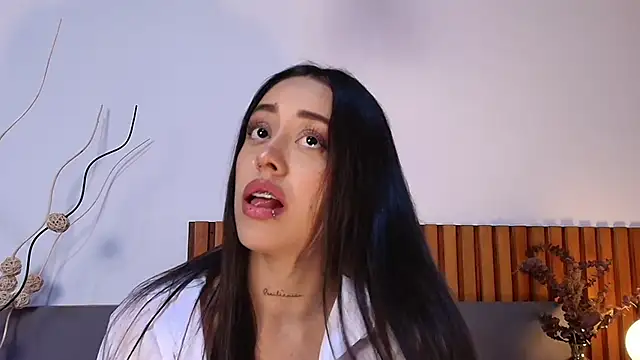 NoraDasilva online show from September 27, 2025, 11:33 pm