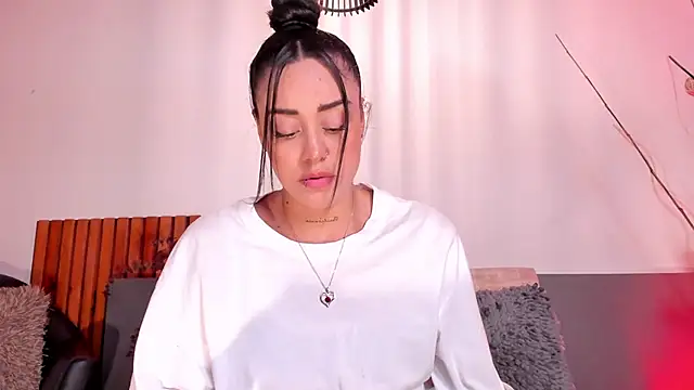 NoraDasilva online show from March 10, 2026, 12:36 am