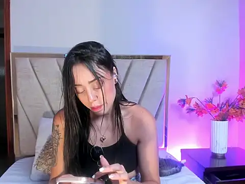 Snapshot of NoraDasilva chatting on February 11, 2026, 11:48 pm NoraDasilva online show from February 11, 2026, 11:48 pm