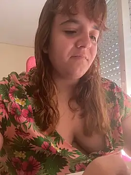 Snapshot of Bombon_ok chatting on February 6, 2026, 9:44 pm Bombon ok online show from February 6, 2026, 9:44 pm