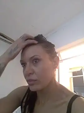 michelle105 online show from April 5, 2026, 9:38 am