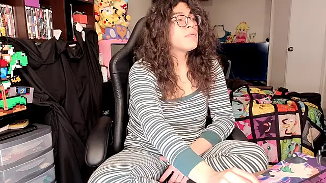 Snapshot of ShinyCherub chatting on February 15, 2026, 9:58 pm ShinyCherub online show from February 15, 2026, 9:58 pm