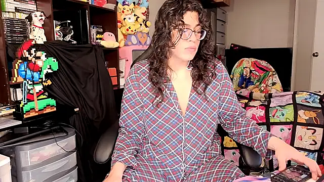 Snapshot of ShinyCherub chatting on January 17, 2026, 11:03 am ShinyCherub online show from January 17, 2026, 11:03 am