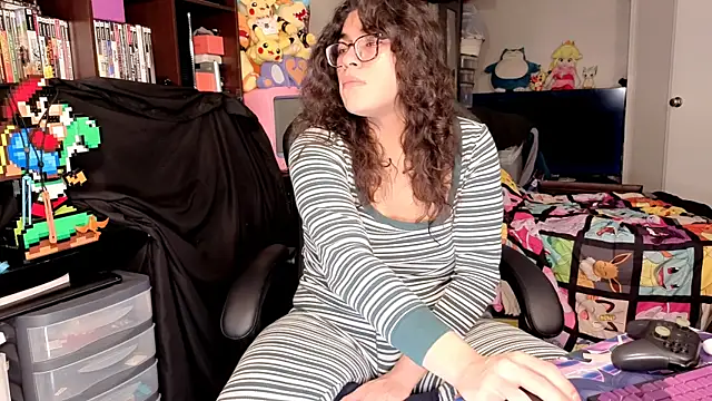 Snapshot of ShinyCherub chatting on February 6, 2026, 12:56 pm ShinyCherub online show from February 6, 2026, 12:56 pm