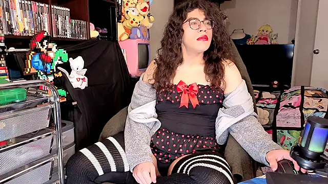 ShinyCherub online show from May 8, 2026, 4:49 am
