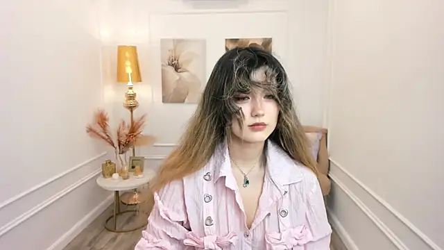 AnneTLi online show from July 9, 2026, 3:18 am