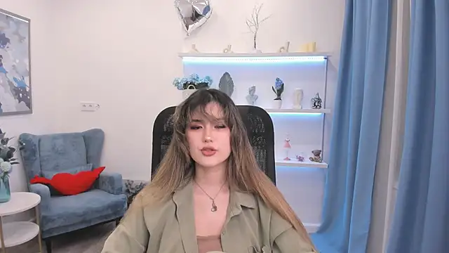 AnneTLi online show from July 15, 2026, 7:21 pm