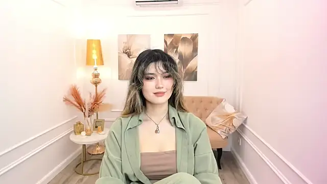 AnneTLi online show from July 13, 2026, 3:17 am
