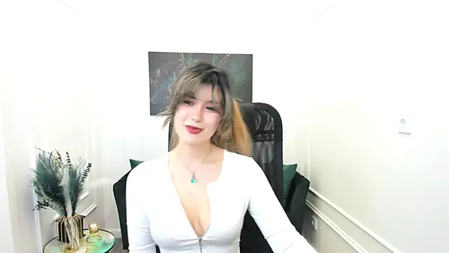 AnneTLi online show from May 29, 2026, 3:34 am