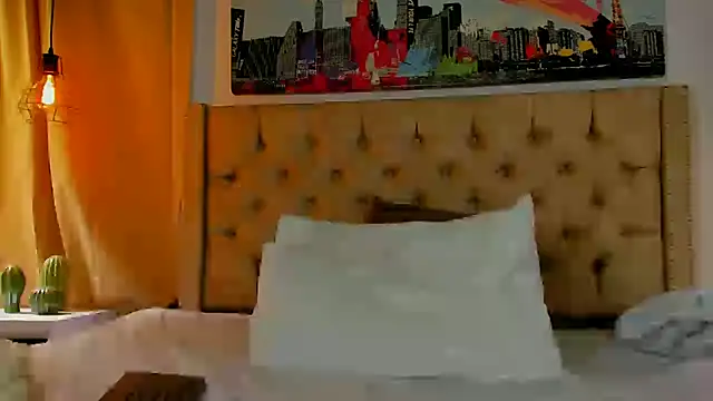 Snapshot of KeryHillson chatting on February 6, 2025, 3:31 pm KeryHillson online show from February 6, 2025, 3:31 pm