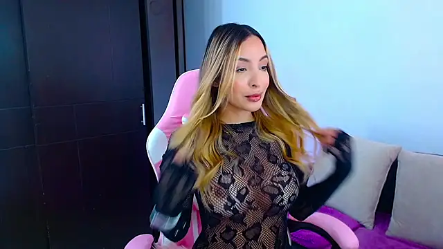 Snapshot of im_grecia chatting on February 9, 2026, 7:34 pm im grecia online show from February 9, 2026, 7:34 pm