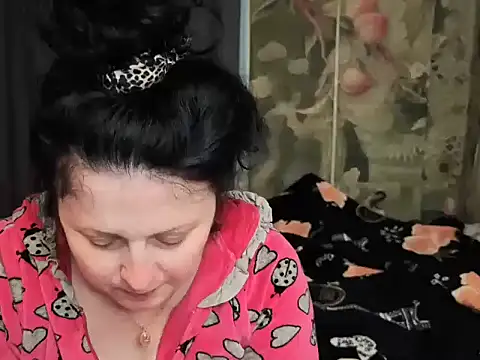 Lillian2 online show from June 18, 2026, 12:54 pm