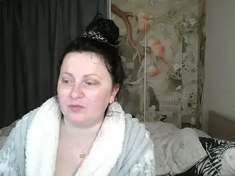 Snapshot of Lillian2 chatting on June 9, 2026, 9:16 pm Lillian2 online show from June 9, 2026, 9:16 pm