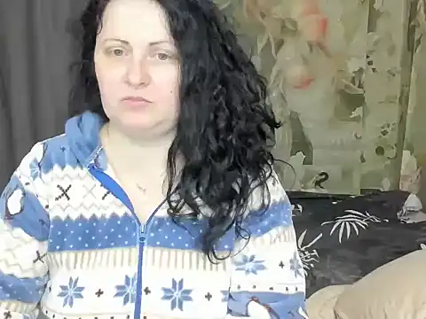 Lillian2 online show from April 26, 2026, 7:11 pm