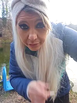 Sexy Sparkling  online show from November 18, 2025, 12:52 pm