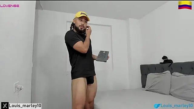 Snapshot of Louis_marley__ chatting on April 3, 2026, 2:51 am Louis marley online show from April 3, 2026, 2:51 am