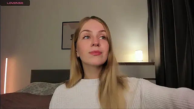 Snapshot of Alice_Dias chatting on November 10, 2025, 12:43 pm Alice Dias online show from November 10, 2025, 12:43 pm