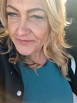 Snapshot of Isabellaa04 chatting on November 6, 2025, 10:19 am Isabellaa04 online show from November 6, 2025, 10:19 am