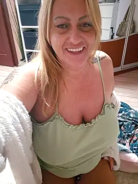 Snapshot of Isabellaa04 chatting on November 23, 2025, 11:59 pm Isabellaa04 online show from November 23, 2025, 11:59 pm