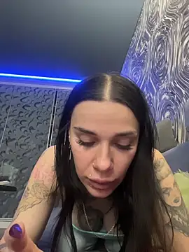 Queen of pain online show from May 14, 2026, 6:43 am