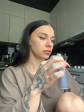 Queen of pain online show from May 27, 2026, 6:43 am