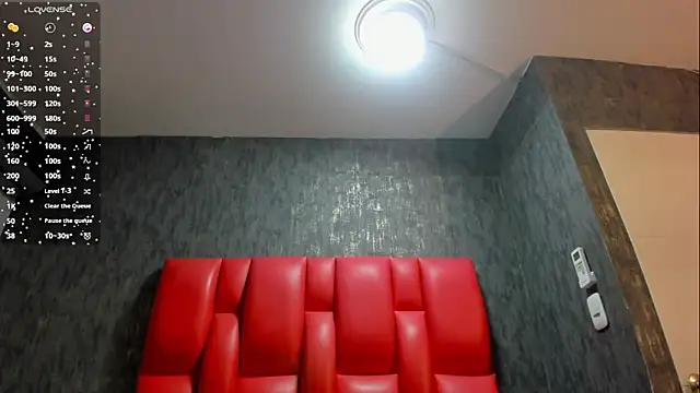 Snapshot of DominicSccott chatting on May 2, 2026, 1:05 pm DominicSccott online show from May 2, 2026, 1:05 pm