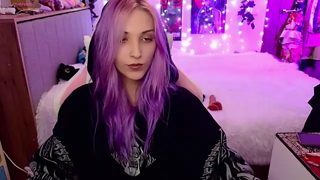 Snapshot of Violet_Noir chatting on January 31, 2025, 8:11 am Violet Noir online show from January 31, 2025, 8:11 am