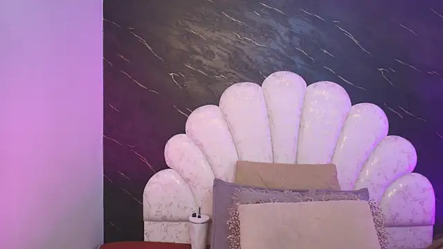  MiaBrown  online show from April 1, 2026, 1:41 pm