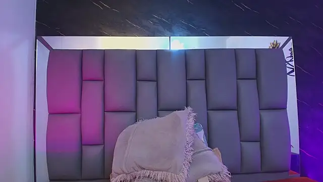  MiaBrown  online show from February 10, 2026, 12:04 pm