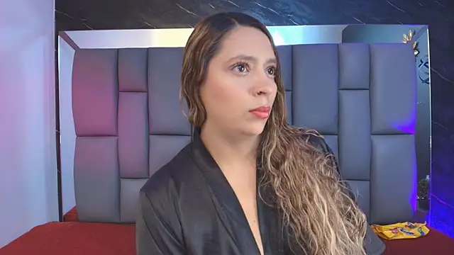 Snapshot of _MiaBrown_ chatting on September 29, 2025, 12:11 pm MiaBrown online show from September 29, 2025, 12:11 pm
