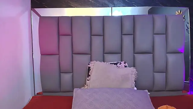  MiaBrown  online show from November 12, 2025, 12:09 pm