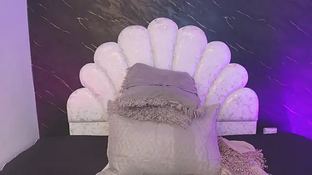  MiaBrown  online show from March 24, 2026, 12:05 pm