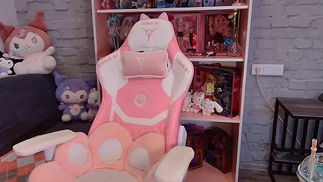 Naomi Storm online show from March 21, 2025, 9:12 pm