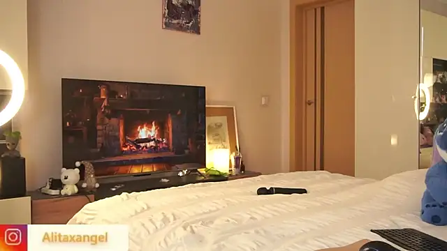 AlitaXAngelic online show from February 9, 2025, 8:43 am