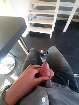 Snapshot of jk1981jk chatting on February 26, 2026, 3:01 pm jk1981jk online show from February 26, 2026, 3:01 pm