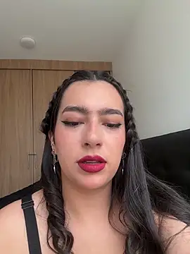 Nicollemays online show from May 12, 2026, 2:12 pm