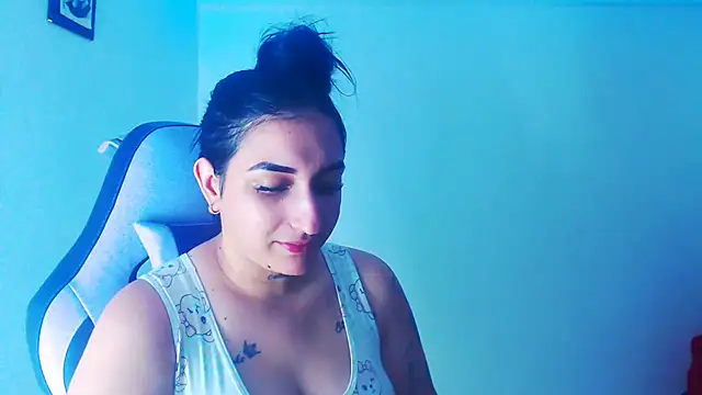 Snapshot of liz_dirty chatting on April 3, 2026, 10:38 pm liz dirty online show from April 3, 2026, 10:38 pm