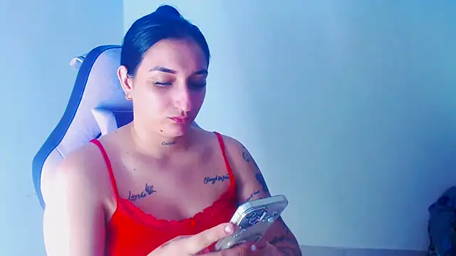 Snapshot of liz_dirty chatting on April 8, 2026, 10:33 pm liz dirty online show from April 8, 2026, 10:33 pm