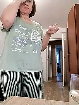 Snapshot of DonnaMagdalena chatting on November 12, 2025, 7:23 am DonnaMagdalena online show from November 12, 2025, 7:23 am