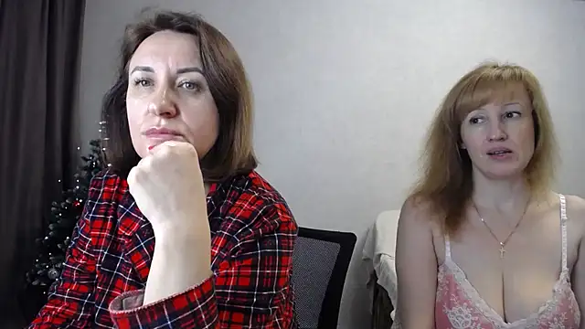 Snapshot of DonnaMagdalena chatting on December 15, 2025, 7:36 am DonnaMagdalena online show from December 15, 2025, 7:36 am