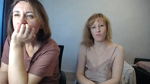 Snapshot of DonnaMagdalena chatting on November 14, 2025, 7:56 am DonnaMagdalena online show from November 14, 2025, 7:56 am