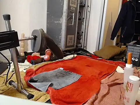 natjuk online show from October 25, 2025, 4:29 pm