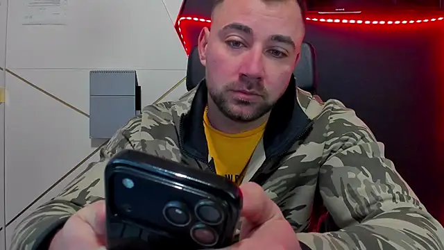 Snapshot of DuncanStone chatting on February 8, 2026, 5:05 am DuncanStone online show from February 8, 2026, 5:05 am